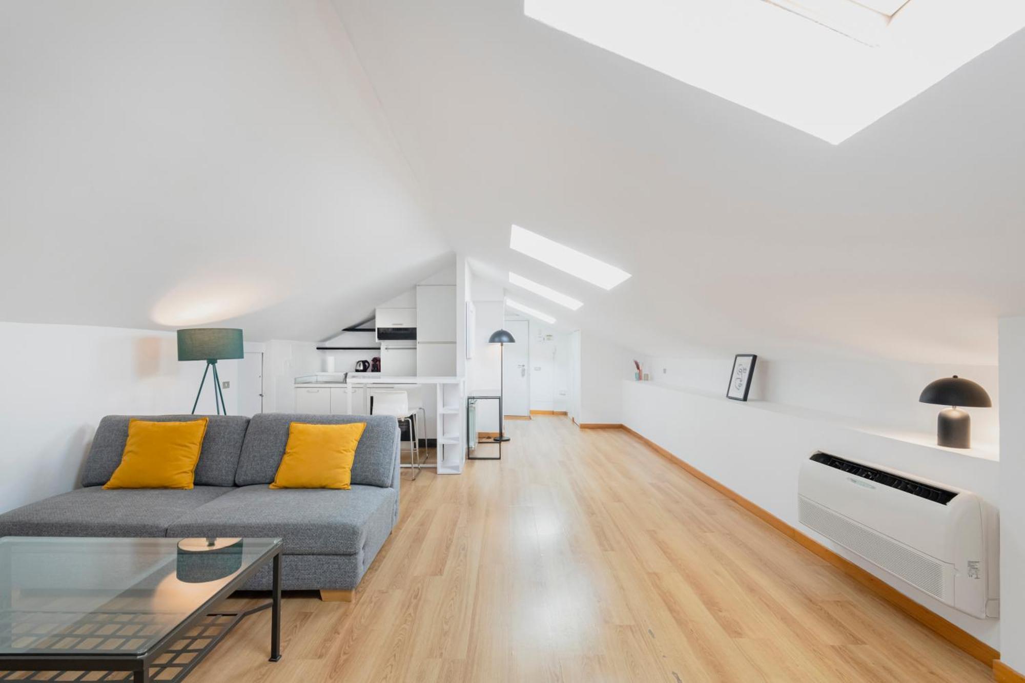 Relstay - Arco Della Pace - Sunny Loft Милано Екстериор снимка