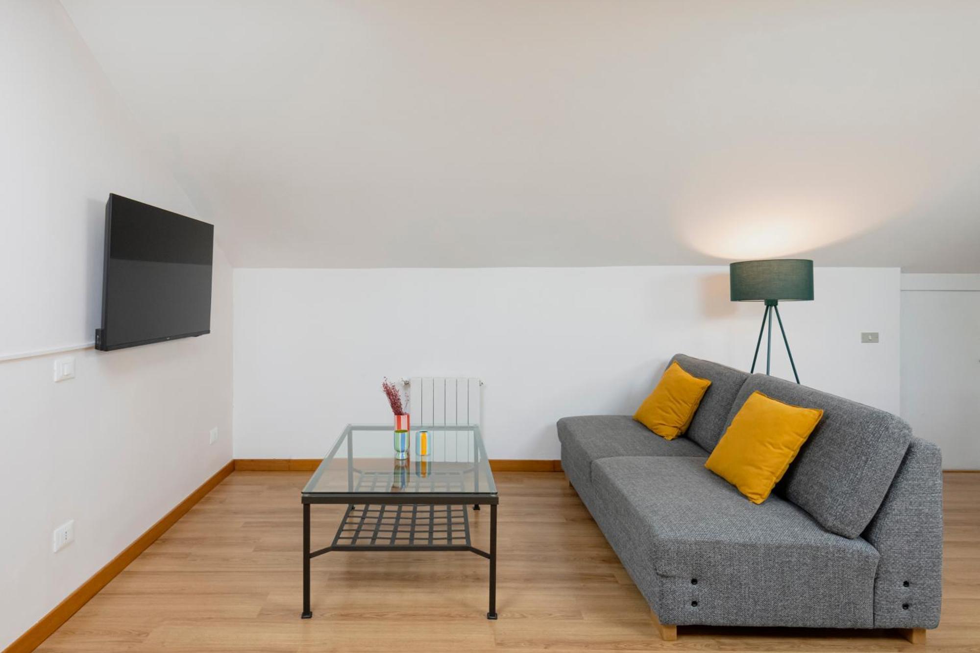 Relstay - Arco Della Pace - Sunny Loft Милано Екстериор снимка